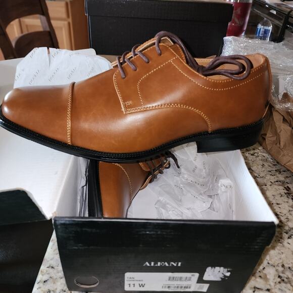 ALFANI NIB MENS SIZE 11 LEATHER PLAIN TOE LACED LEATHER SHOES main image 4